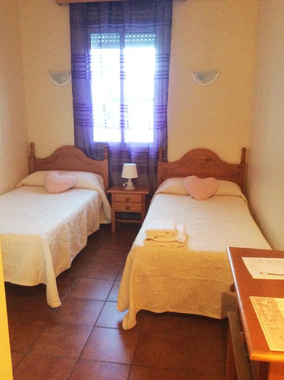 Hostal El Chiringuito Valverde de Leganés Exterior foto